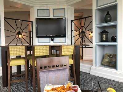 Harborview Restaurant & Lounge