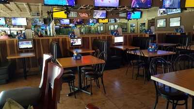 Old Naples All American Sports Bar & Grill