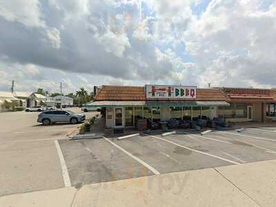 Old Naples All American Sports Bar & Grill