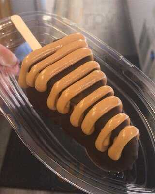 2 Scoops & Sprinkles