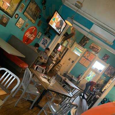 Brown Dog Deli On Calhoun