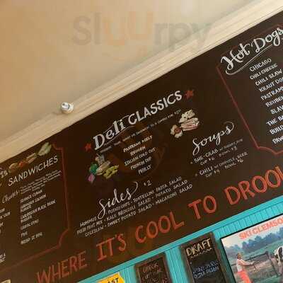 Brown Dog Deli On Calhoun