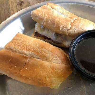 Brown Dog Deli On Calhoun