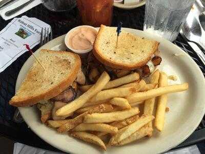 Noshville Delicatessen