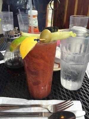 Noshville Delicatessen