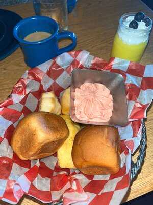 Trail's End Restaurant