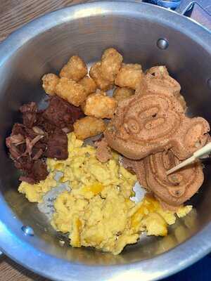 Trail's End Restaurant