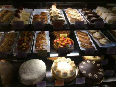 La Madeleine French Bakery & Cafe