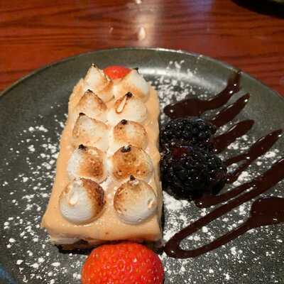 Jake's American Bar At Loews Royal Pacific Resort