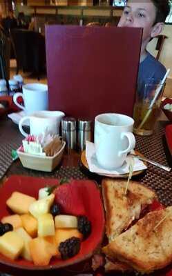 Jake's American Bar At Loews Royal Pacific Resort