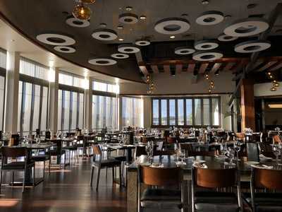 Harbor Restaurant At Pier 38