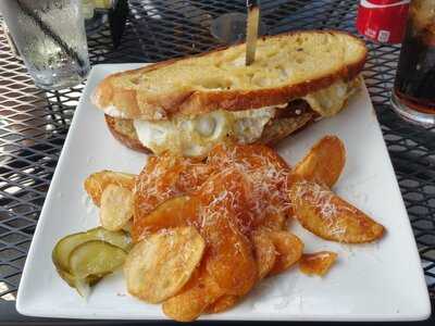 Max's Wine Dive Fairview