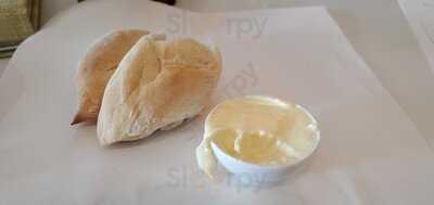 The Annie Cafe & Bar