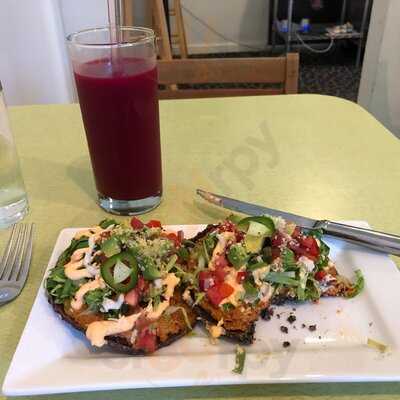 Ionie Organic Vegan Raw Food Cafe