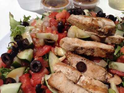 Schooner's Riverside Pub