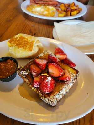 Eggs 'n Things - Waikiki Beach Eggspress