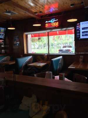 Hooters