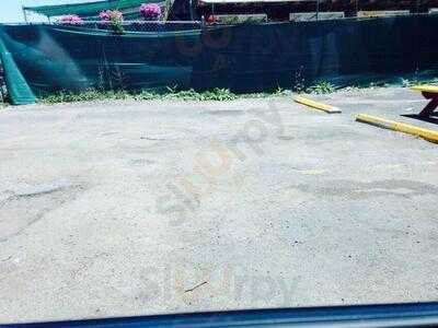 Cy's Drive-in Restaurant