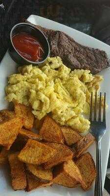 Republic Garden & Lounge