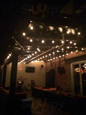 Republic Garden & Lounge