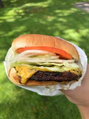 W & M Bar B-q Burger