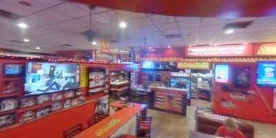 Joey D's Chicago Style Eatery & Pizzeria