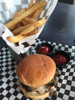 Pizza Burgers N Tacos (pbnt)