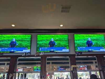 Evie's Tavern & Grill On Bee Ridge