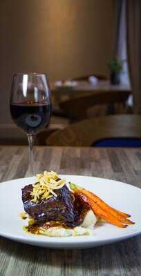 Images Restaurant & Bar