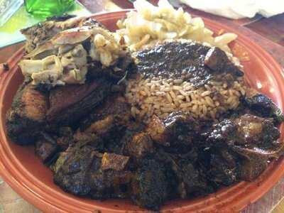 Natural Vibes Jerk Hut 2