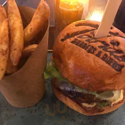 Tobias Burgers & Brews