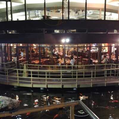 Pagoda Floating Restaurant