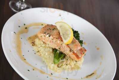 Merchants Wood Fired Pizza & Bistro