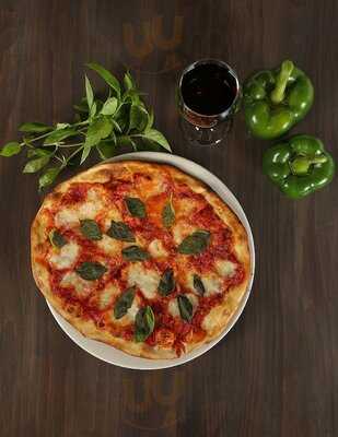 Merchants Wood Fired Pizza & Bistro