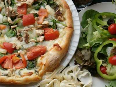 La Famiglia Pizzeria