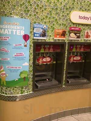 Menchie's Frozen Yogurt