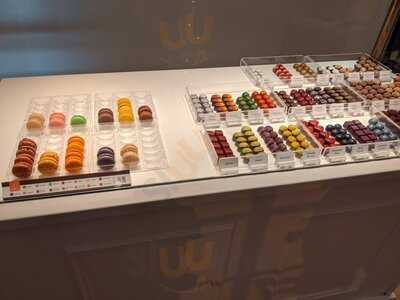 Christophe's Macaron Et Chocolat
