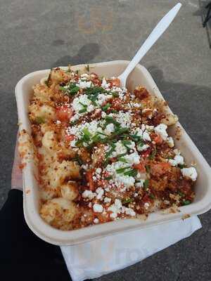 Macarollin' Food Truck