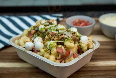 Macarollin' Food Truck