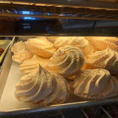 World Bakery And Cafeteria