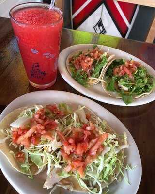 Wahoo's Fish Taco
