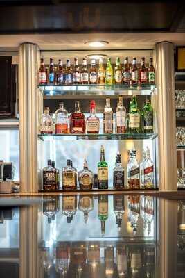 State Street Bar & Grille