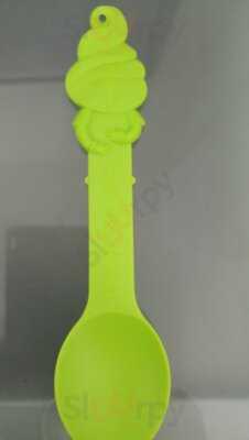 Menchies Frozen Yogurt