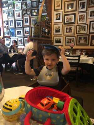 Pietro’s Italian Restaurant And Wine Bar