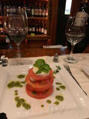 Pietro’s Italian Restaurant And Wine Bar