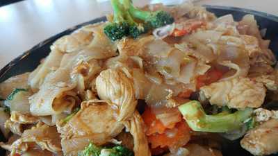 Rakadeka Fresh Thai Kitchen