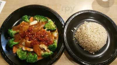 Rakadeka Fresh Thai Kitchen