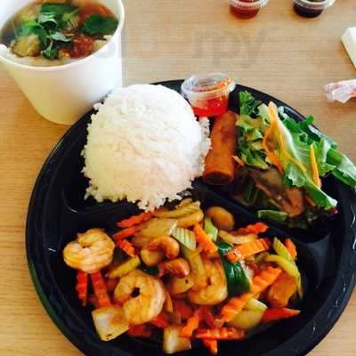 Rakadeka Fresh Thai Kitchen