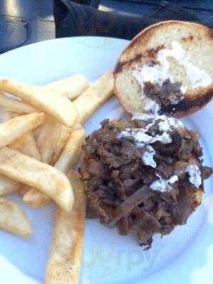 J. Henry's Draught House & Kitchen