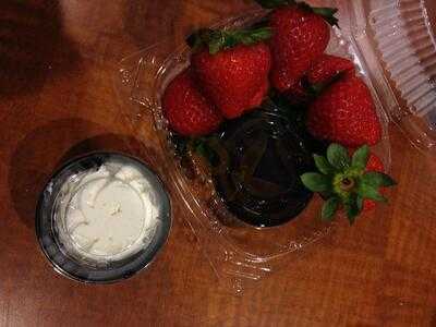 Everything Pop Shopping & Dining